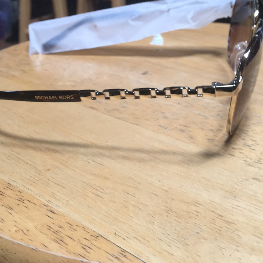Michael Kors brand new sunglasses - Picture 2 of 3